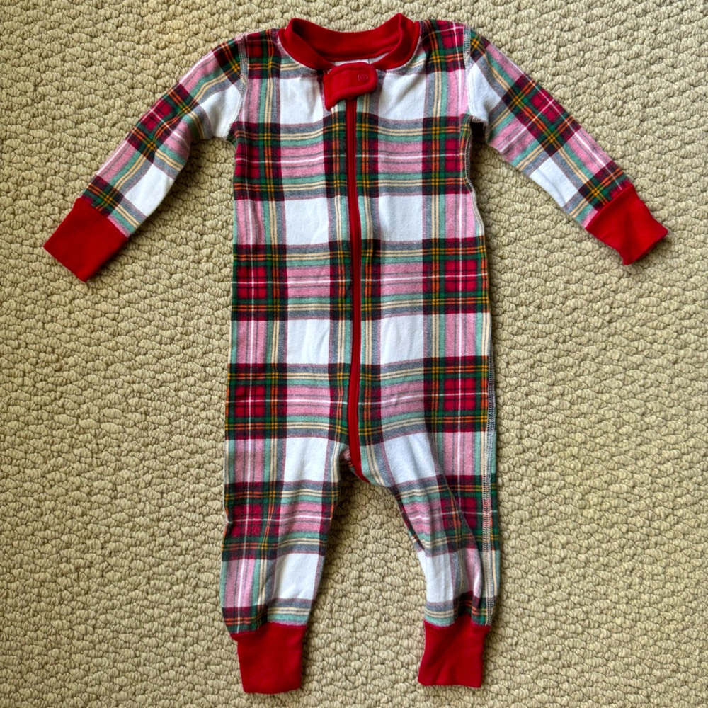 Hanna Andersson holiday pajamas red green white